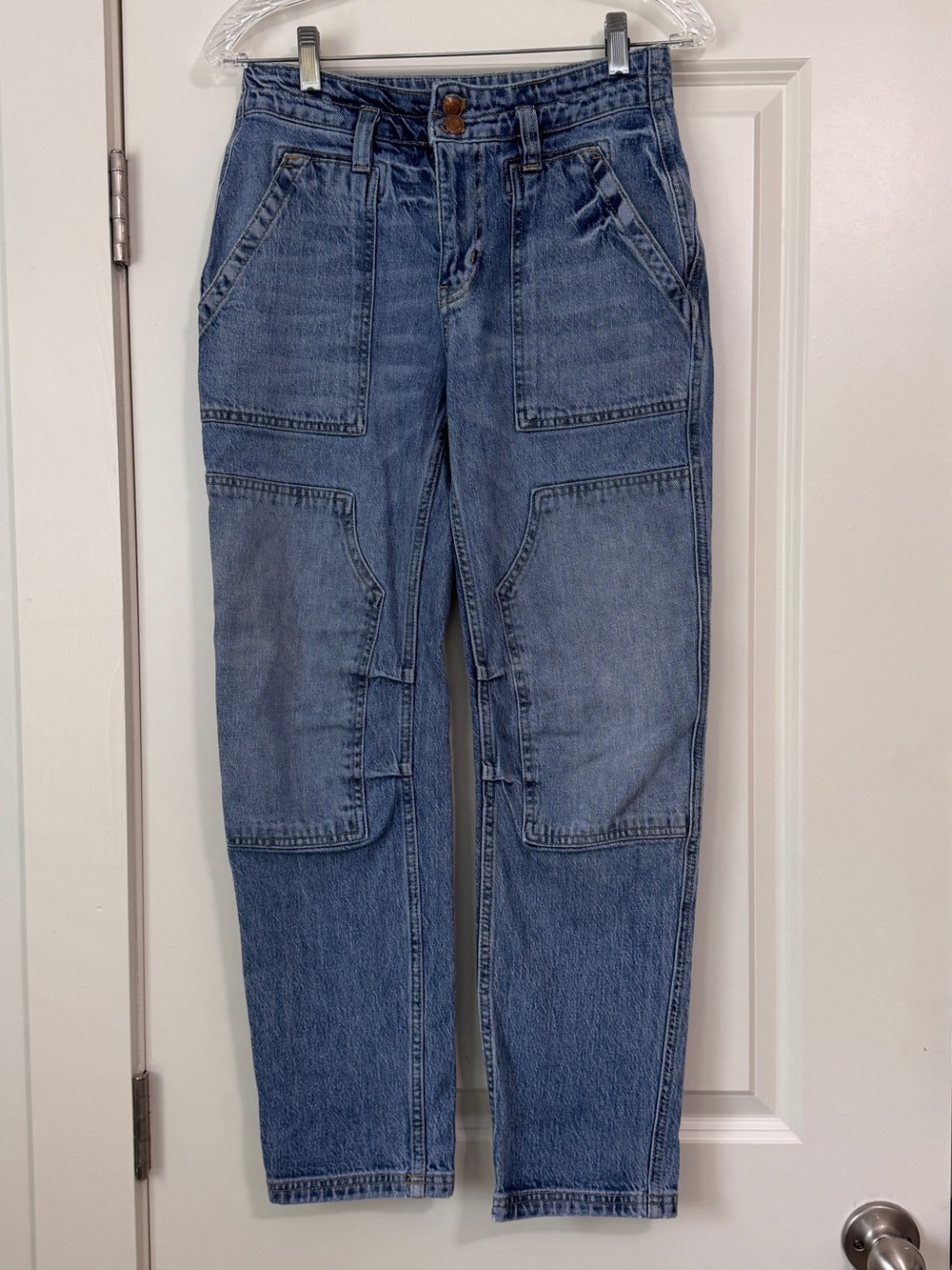 Pilcro 26 The Wanderer Relaxed Utility Cargo Jeans ~ Mid Rise Knee Patches